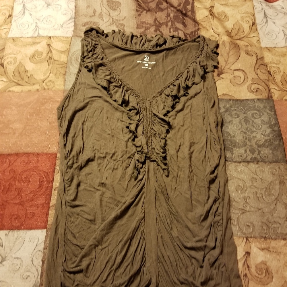 2/$12 🤩 NY&C Brown Top